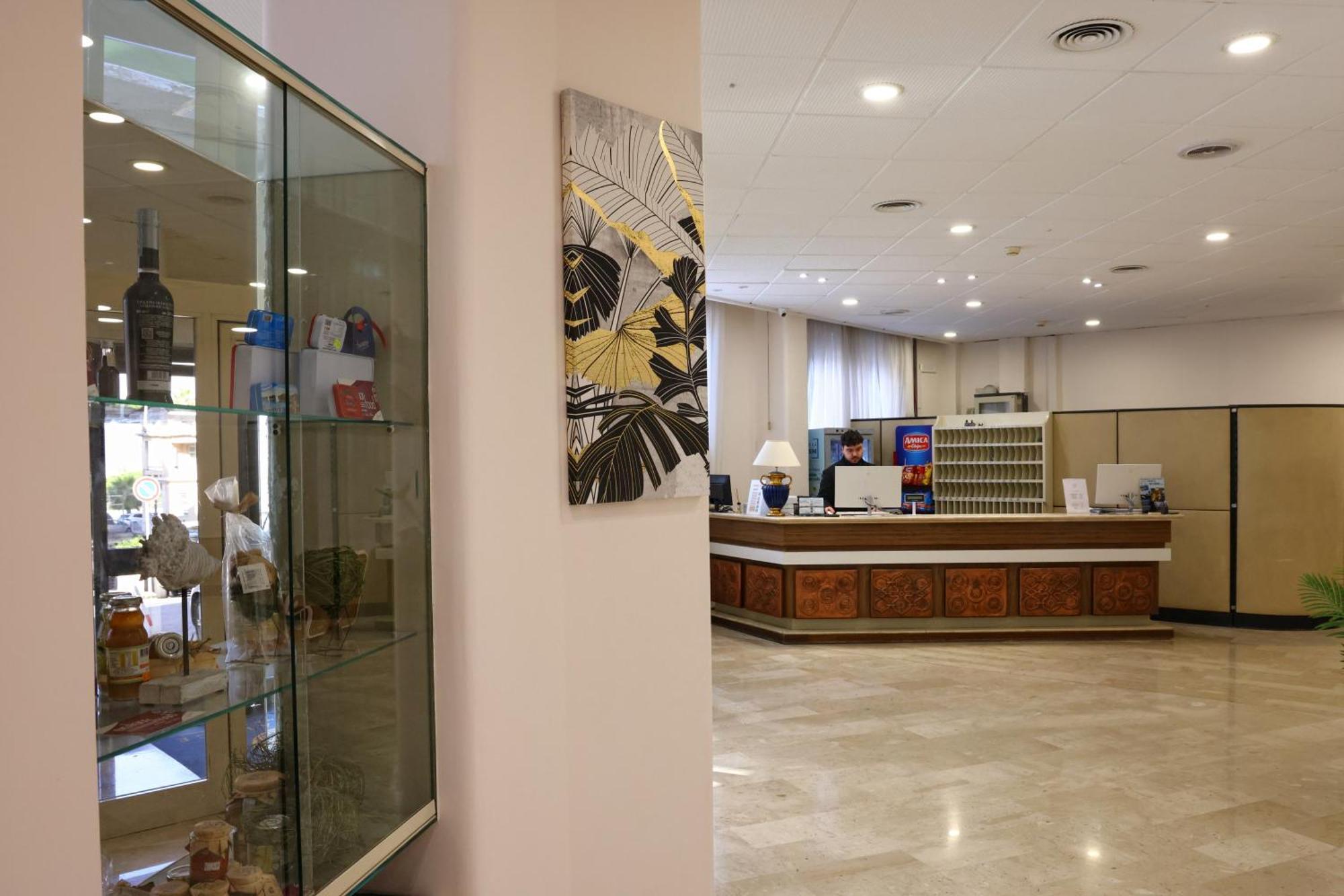 Hotel Palace Masoanri'S Reggio di Calabria Luaran gambar